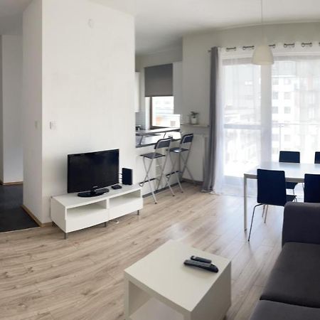 Apartament Obrzezna Airport Warsaw Exterior photo